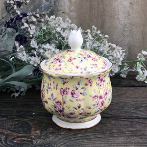 Open image in slideshow, Traditional Tea Cups
